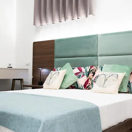 Aries Couette-café 4*